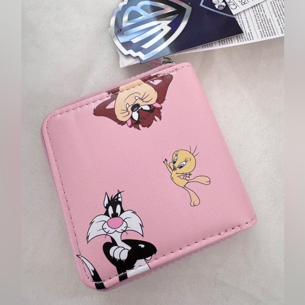 3/$30 Pink Looney Tunes Wallet
